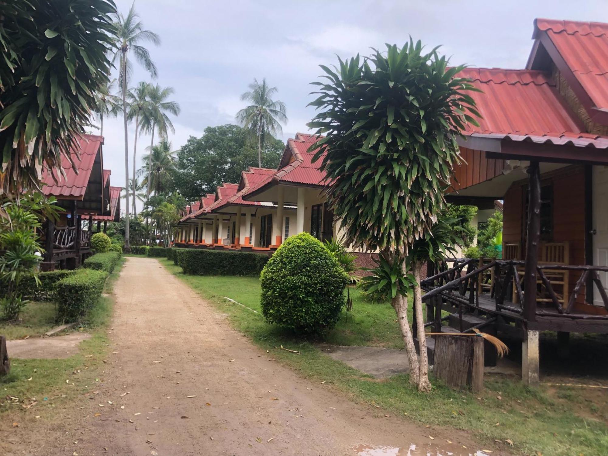 Moonwalk Lanta Resort Ko Lanta Extérieur photo